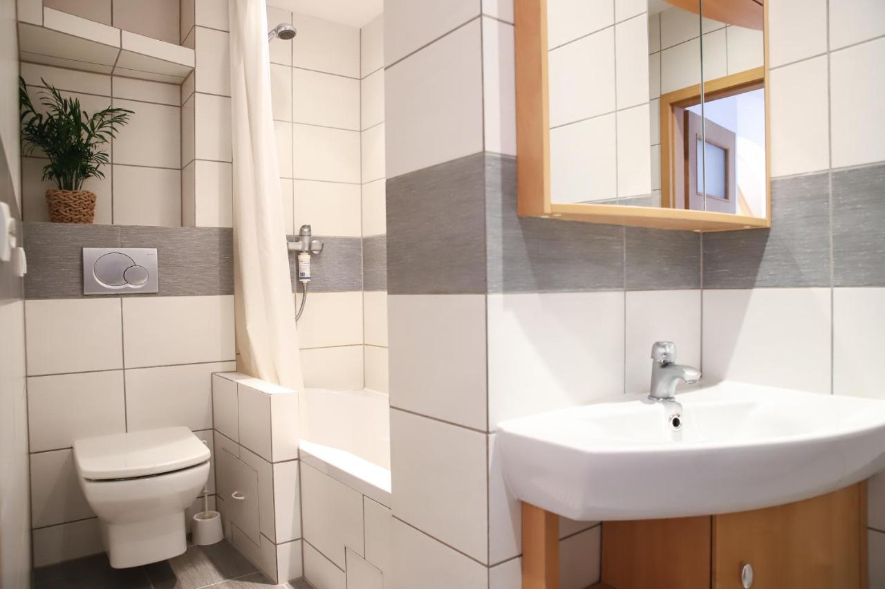 Lovely Apartment In City Center Of Jelenia Gora. Exterior photo